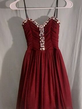 Embellished Burgundy Chiffon Party Dress